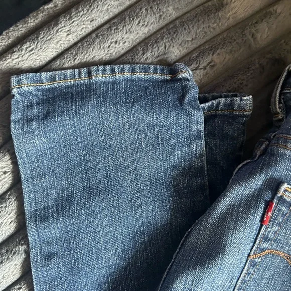 Levi's Midrise Skinny Stretch Jeans - Picture 3 of 6